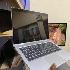 HP 1030 G3 HP 1030 G3